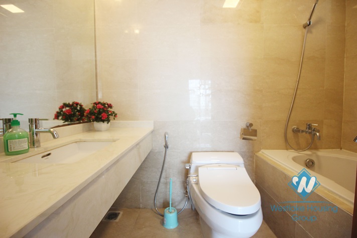 Beautiful apartment for rent, modern furniture for rent in ciputra ha noi